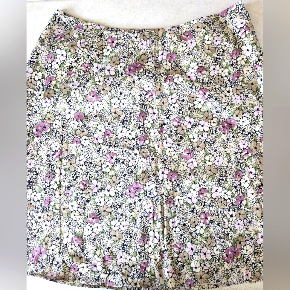 Villager Liz Claiborne Floral A-line Skirt Plus 20W Cream Purple Green Lined